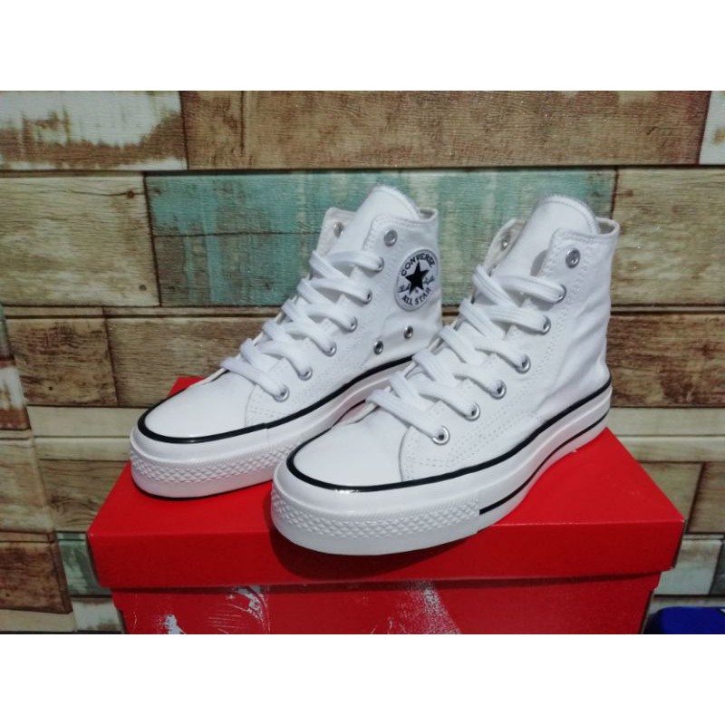 Sepatu Converse 70s high off white Gloosh mengkilap.