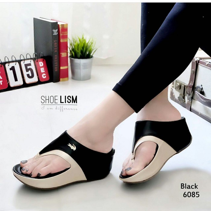 Cafana Sandal Wedges Wanita SDW275 Hitam Wedges