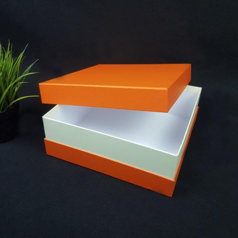 

BOX HAMPER - HARDBOX - KOTAK MAKANAN - ukuran 25 cm x 25 cm x 9 cm