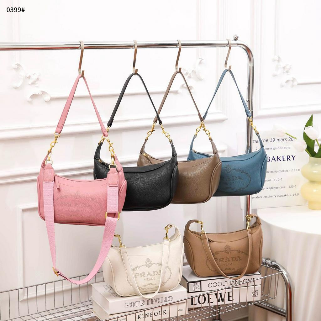 PR 0399 Leather Shoulder Bag