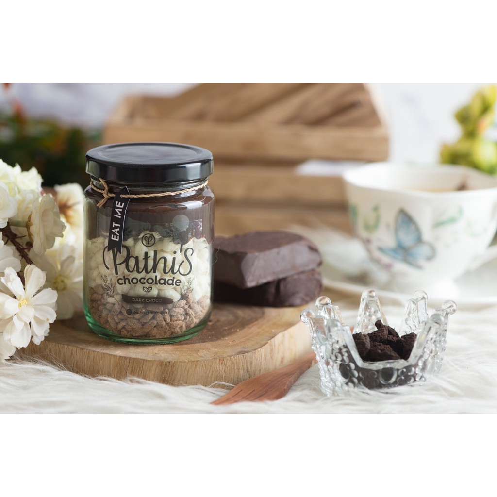 

Pathis Chocolade Coklat Lumer JAR CRUST CRUNCHY - DARK CHOCO