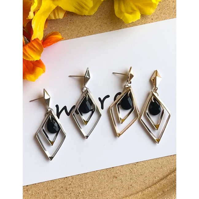 LRC ANting Tusuk Fashion Golden Geometric Irregular Diamond Hollow Multi-layer K5132X