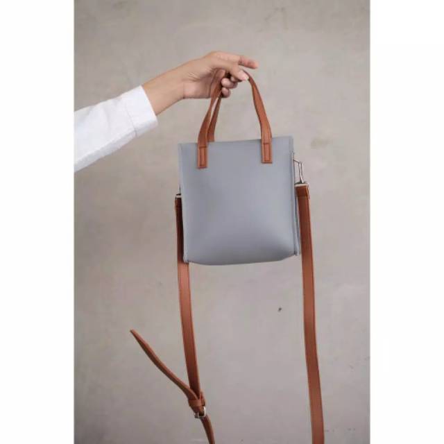 Tas slempang wanita misio