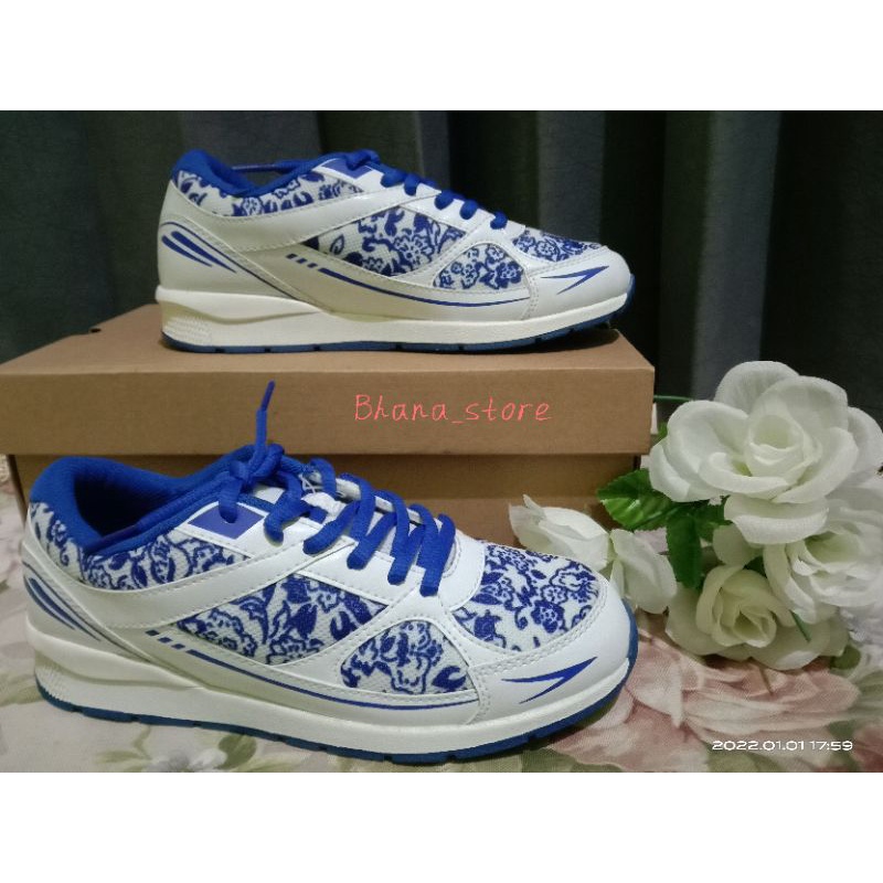 SEPATU PORAL JALASENASTRI RESMI PUSAT