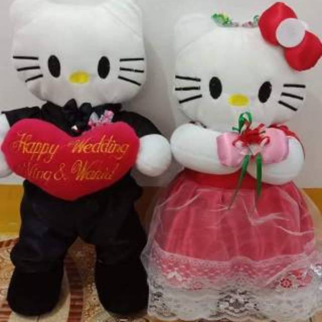 BONEKA HELLO KITTY PENGANTIN UKIR NAMA