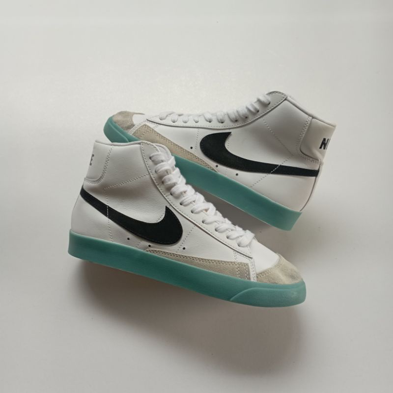 SEPATU NIKE BLAZER MID 77 SECOND
