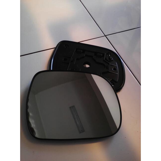kaca spion innova