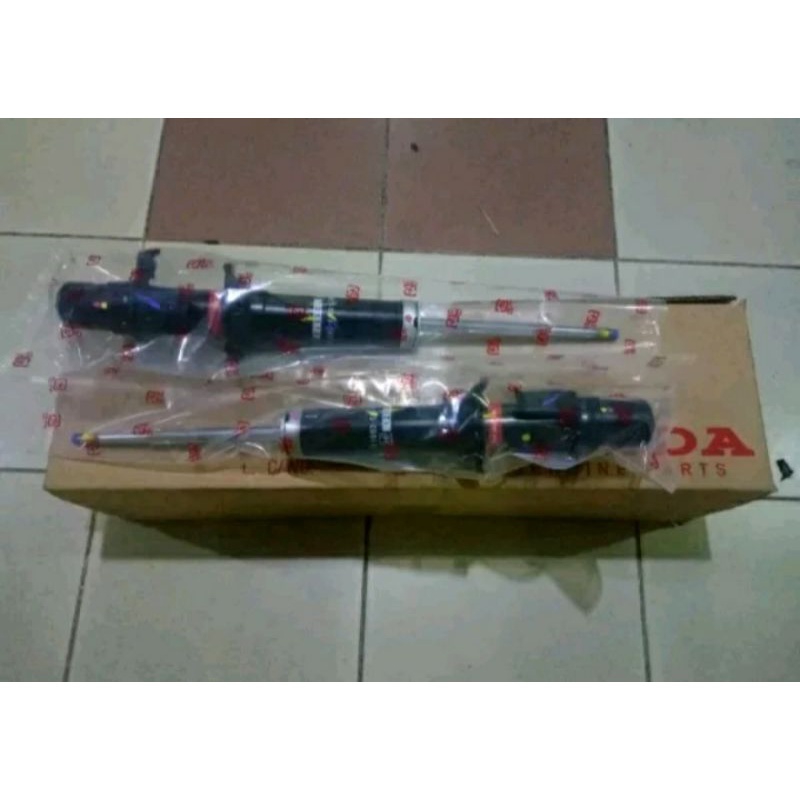 shock shockbreaker absorber Honda grand civic depan sepasang