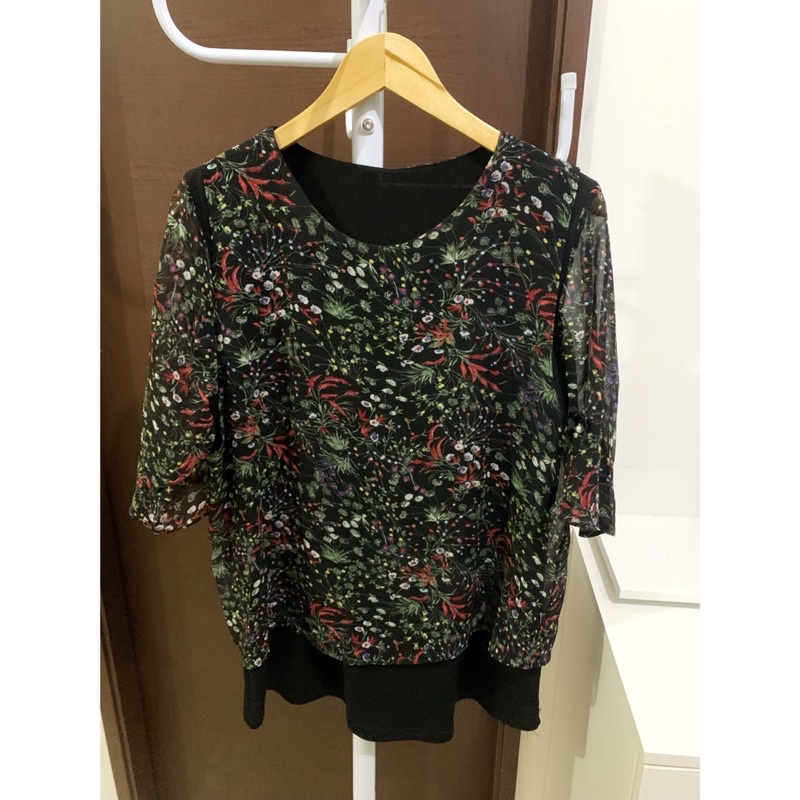 

Black Flower Tunik Blouse