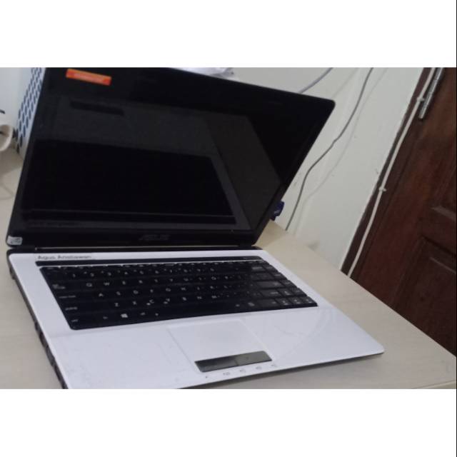 Laptop Asus core  i3