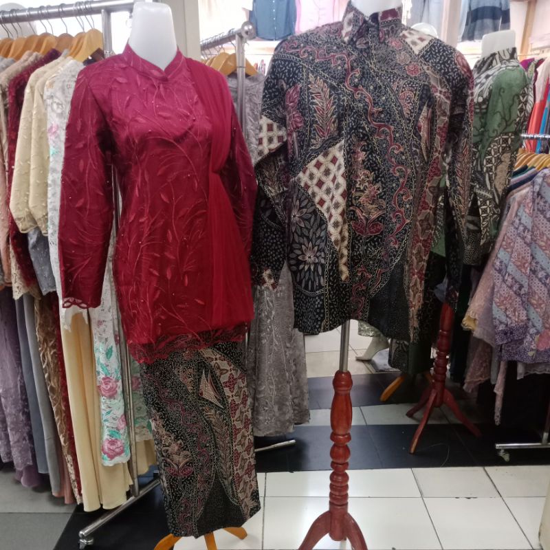 COUPLE KEMEJA BATIK DAN ROK SPAN MERAH MARUN NEW MOTIF