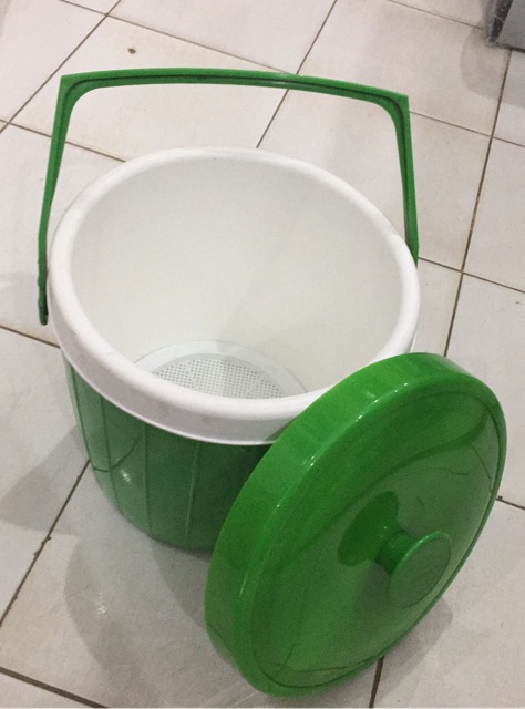 Bucket nasi atau es