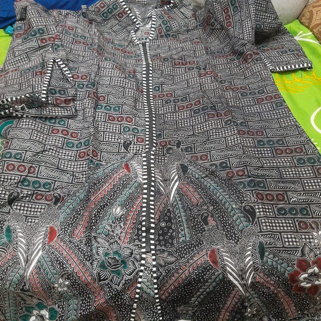 Maura Couple - Sania Ruffle Batik Couple Ori Ndoro Jowi Garansi Termurah Shopee - Batik Modern Solo