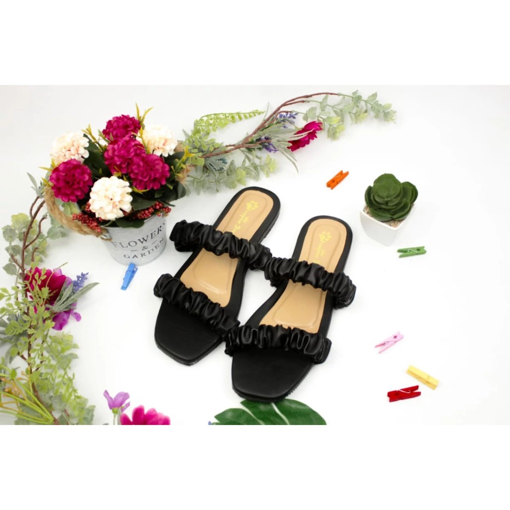 sepatu big size jumbo wanita PRICILLIA BLACK