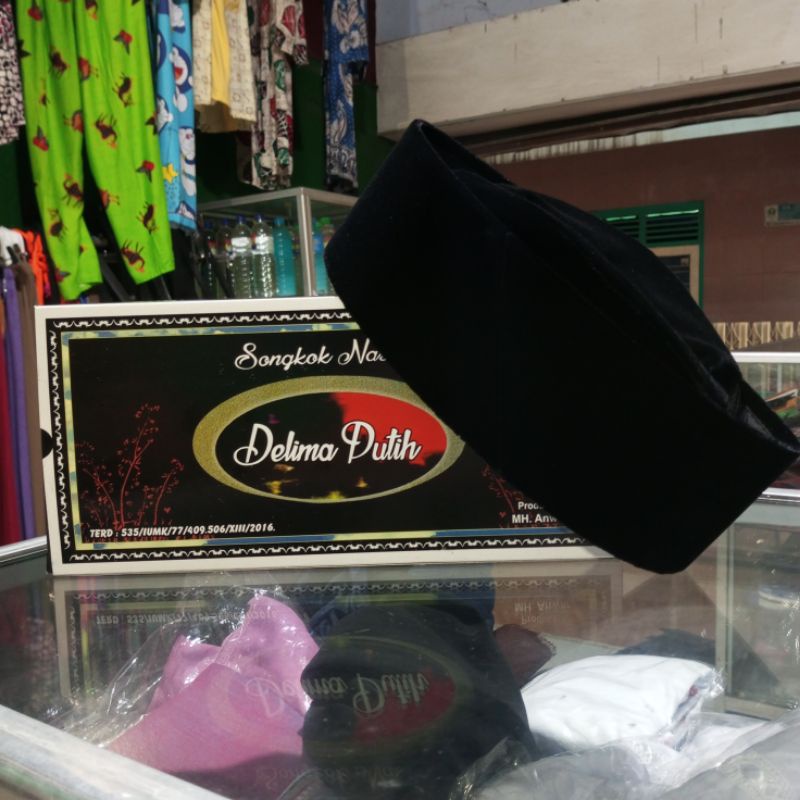 PECI KOPIAH SONGKOK HITAM BLUDRU SUSUN DELIMA PUTIH