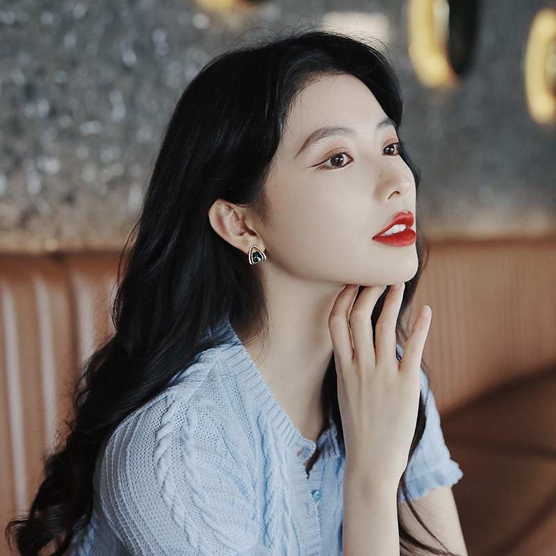 Anting Tusuk Sterling Silver 925 Desain Hati Hias Kristal / Berlian Imitasi Ala Korea Untuk Wanita