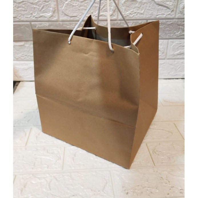 

PAPER BAG COKLAT 26x25x23cm TAS KERTAS POLOS KANTONG KERTAS - PAPERBAG