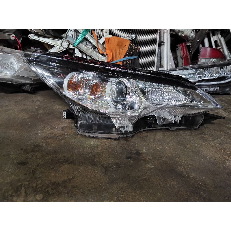 Headlamp Fortuner VRZ Original