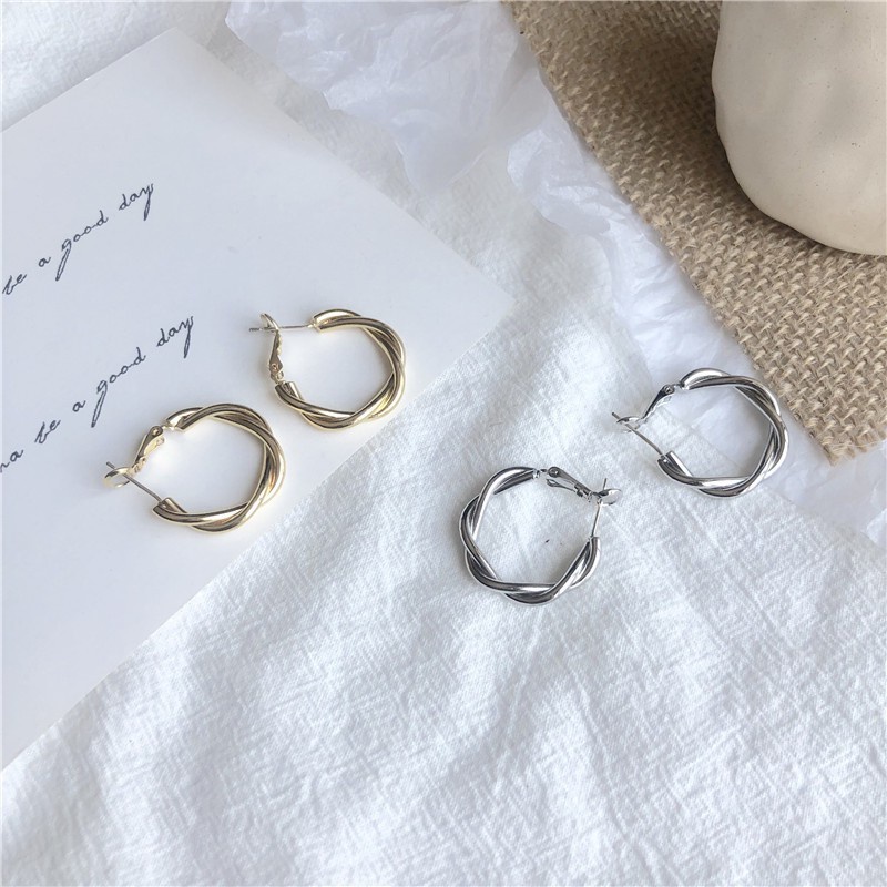 [Harga Grosir]Anting Hoop Rantai Menjuntai Liontin Prismatik Bahan Logam Gaya Elegan Untuk Aksesoris Pengantin Wanita/Hot Sale