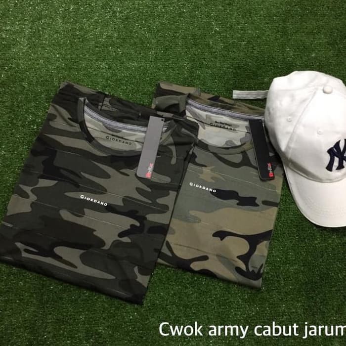 [Original Shoppe] Baju kaos ARMY camo GIORDANO
