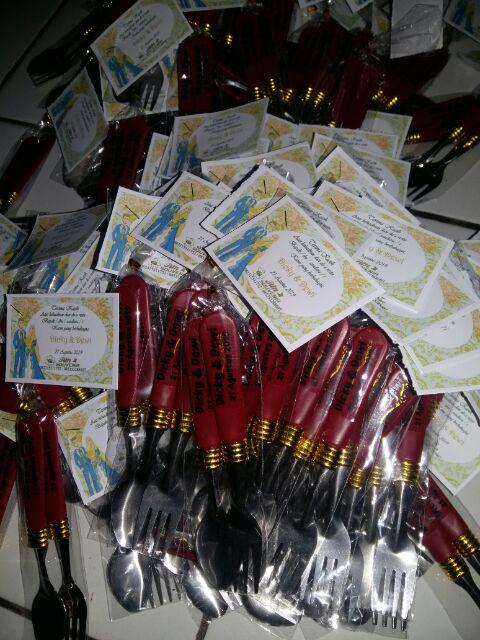 Souvenir Pernikahan Sendok Garpu