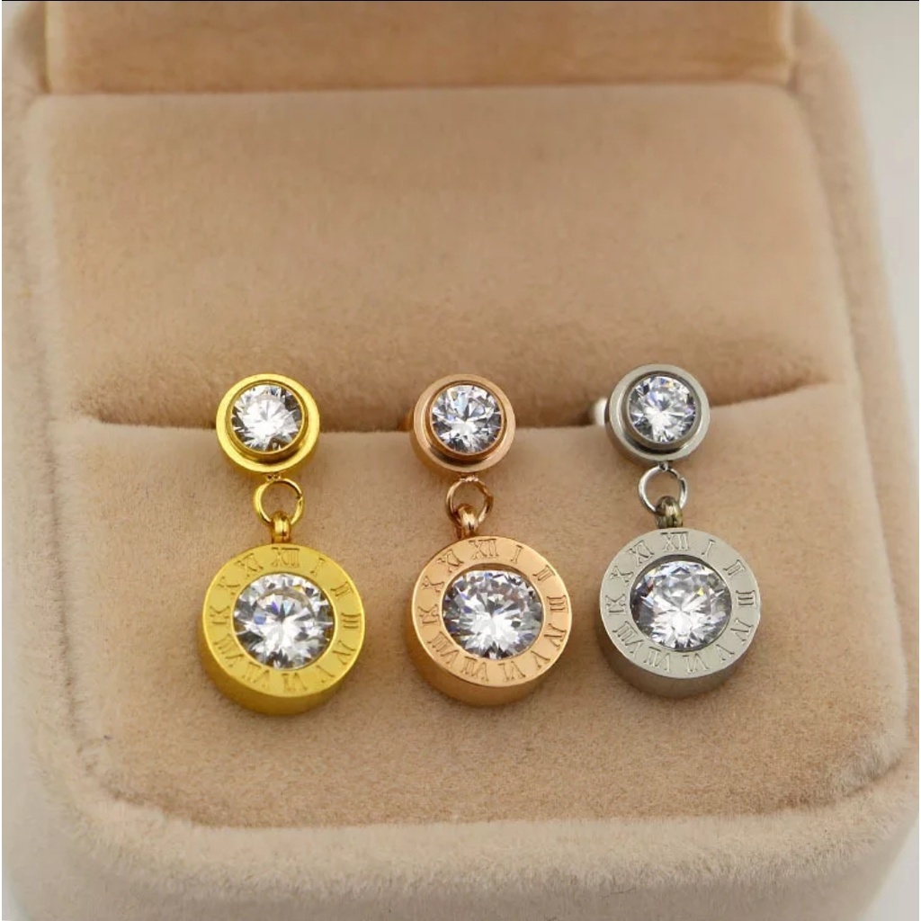 Anting Titanium Bvlgr Bulat Romawi 2 Crystal Artifisial Warna Rose Gold dan Gold