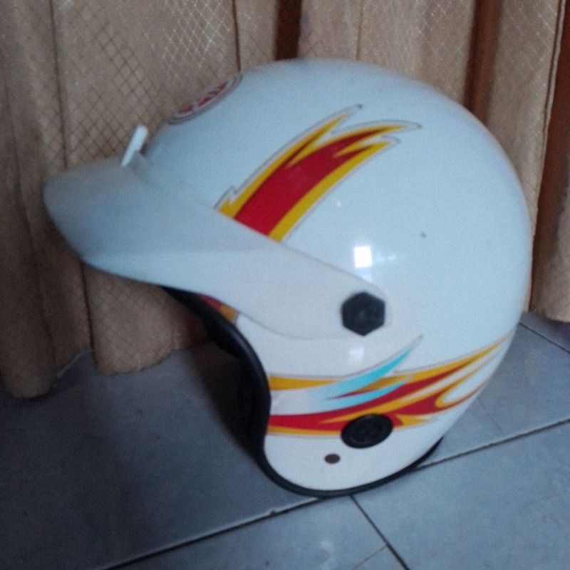 Helm jadul