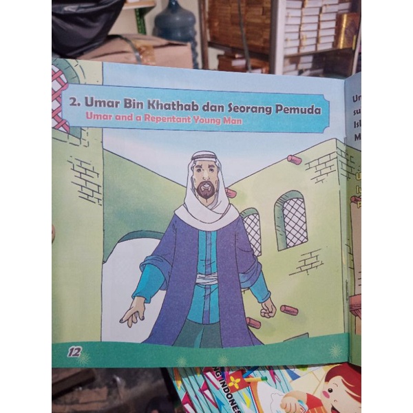 Buku Kisah Teladan Sahabat Nabi Tuntutan Qisas Pada Rasulullah SAW (19×19cm)