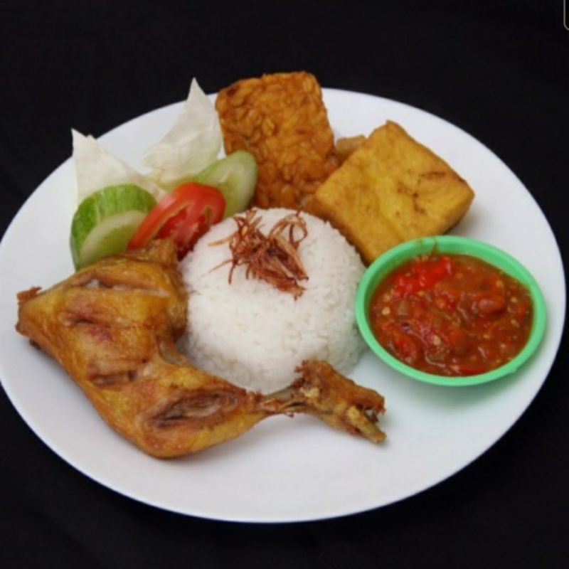 

Nasi Box Ayam Goreng