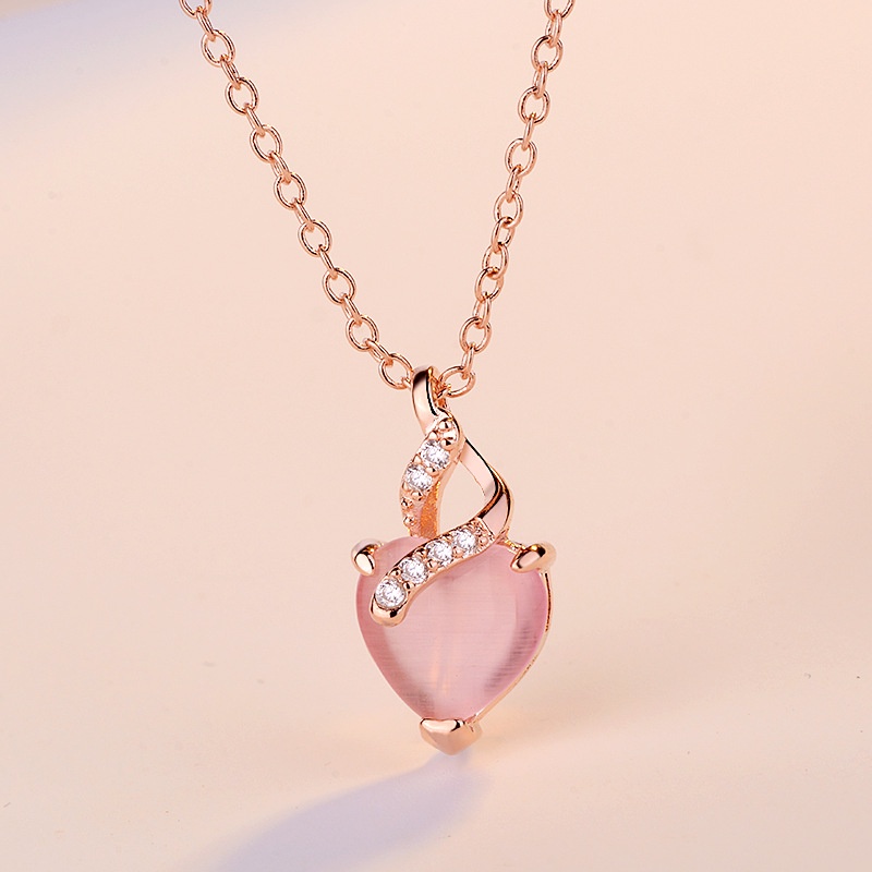 [Ready Stock]Fashion Silver Plated Heart-Shaped Pink Crystal Pendant Necklace