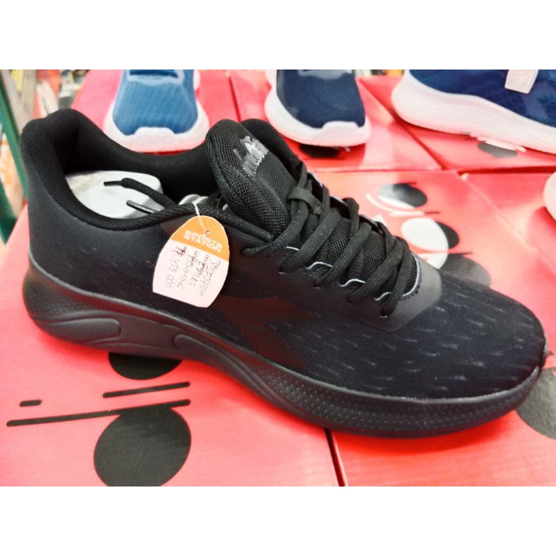 DIADORA SEPATU RUNNING PRIA/HITAM.