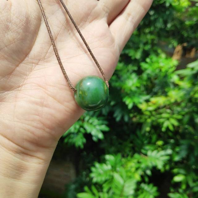 Liontin nephrite jade giok aceh bentuk bulat