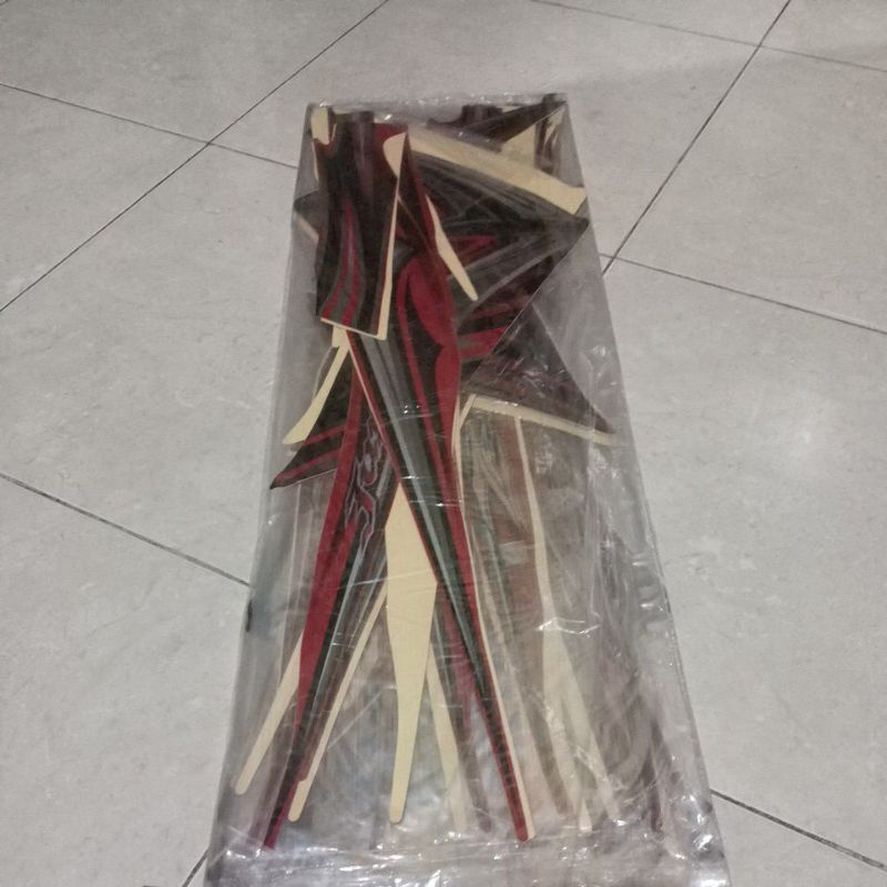 striping stiker les body Jupiter z 2011 body merah