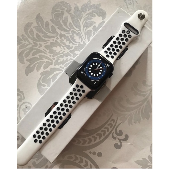 T500+plus strap nike