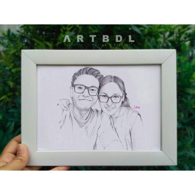 Sketsa Wajah uk.A5 + GRATIS FRAME (hadiah wisuda, kado nikah, pajangan, ilustrasi, lukisan, vektor)