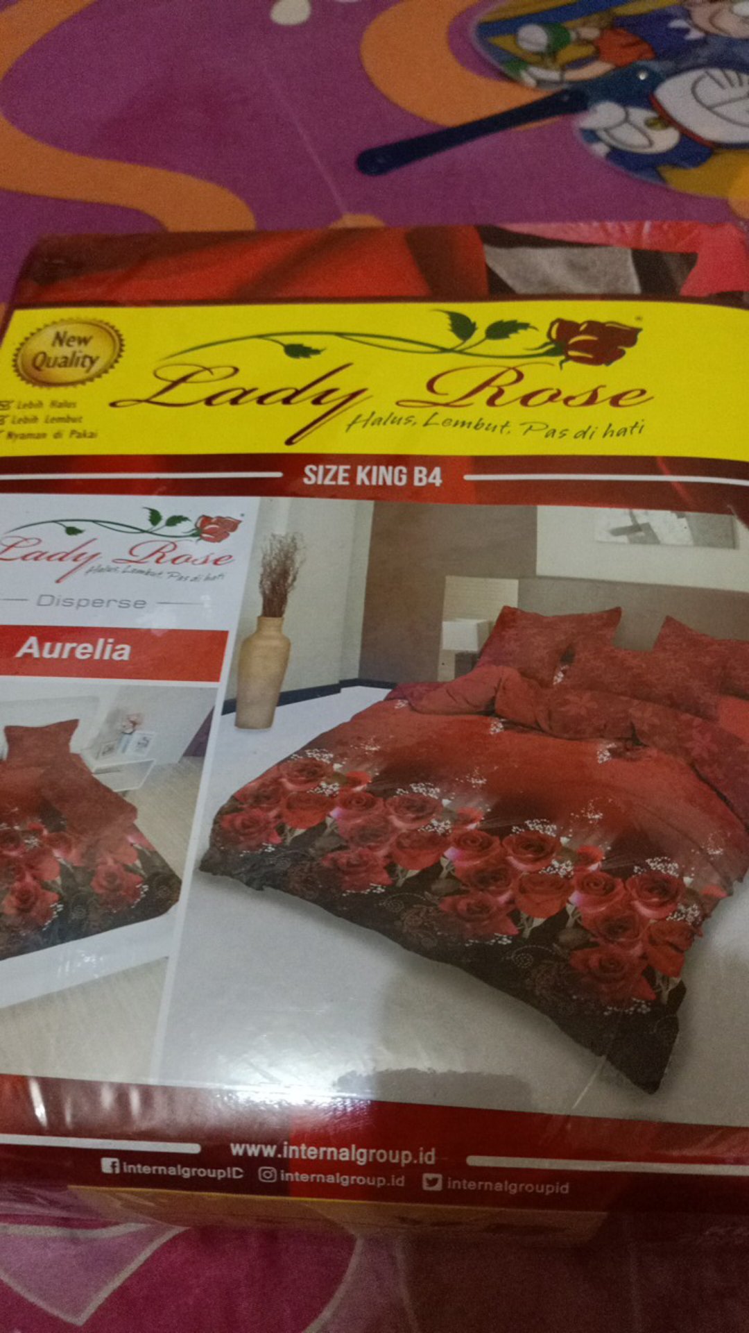 Sprei Lady Rose Bantal 4 (b4) Uk. King (180x200)cm Motif Gabungan 3