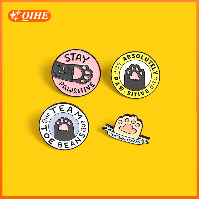 Bros Pin Enamel Desain Cakar Kucing Untuk Kerah Kemeja / Tas