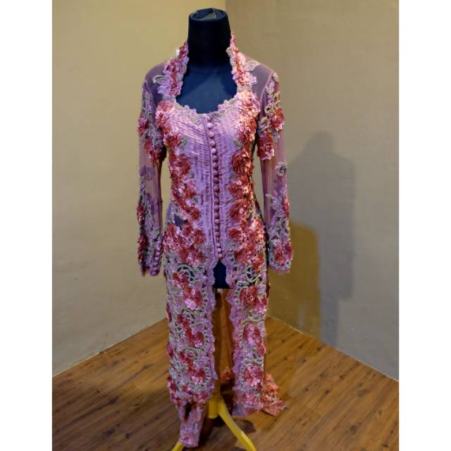 Kebaya pengantin wisuda merah salem