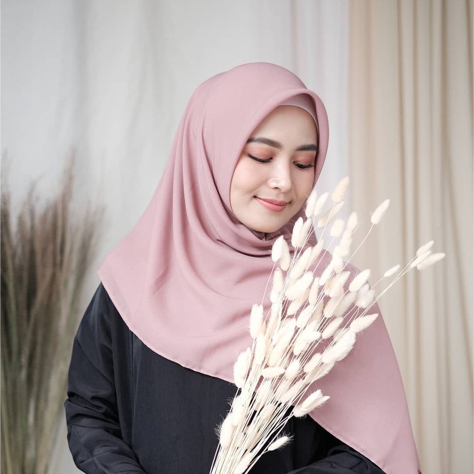 Helen_Shop86 Bella Square Kerudung Segi Empat Pollycotton  Jilbab Bela Ukuran 110x110 Hijab Segiempat Polos Bela squer