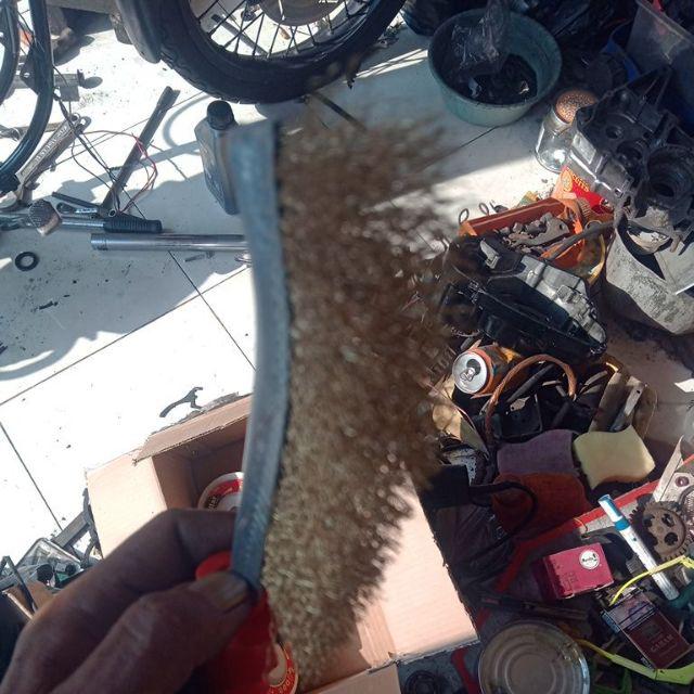 Sikat Baja Kuningan Bengkok / Knife Brushes Wipro