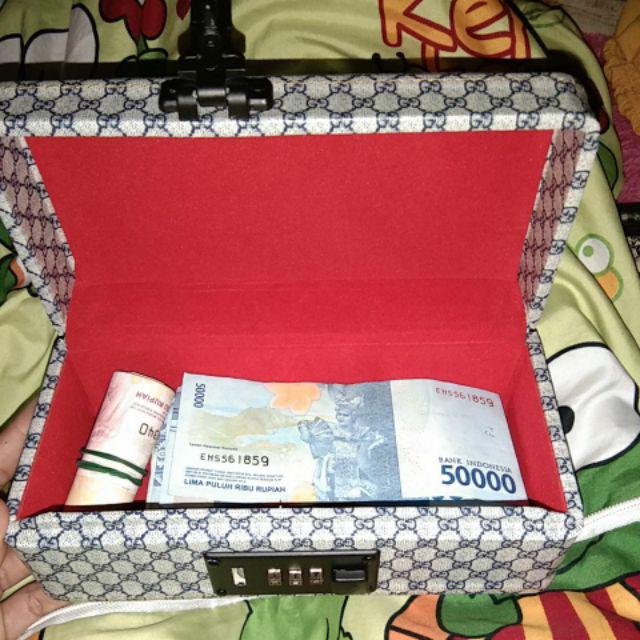 Tempat Uang Serbaguna Waterproof