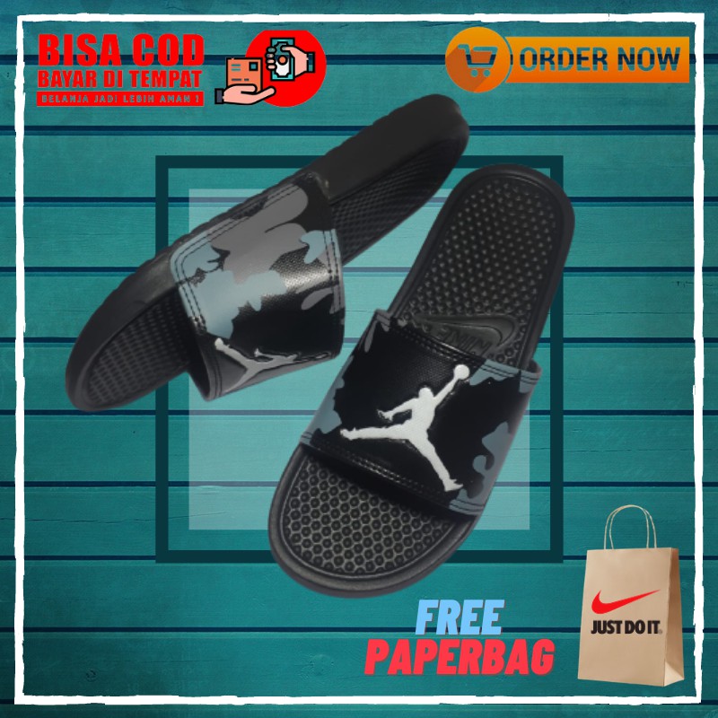 SANDAL NIKE BENASSI X JORDAN SLIDE SLIP ON PRIA WANITA PUTIH HITAM SENDAL SPORT PRIA WANITA OLAHRAGA