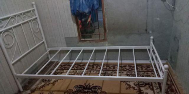 Ranjang Besi Vicenza 90