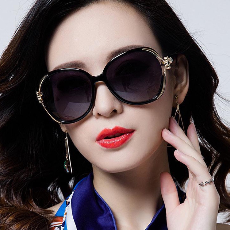 New European and American fashion personality versatile big frame sunglasses