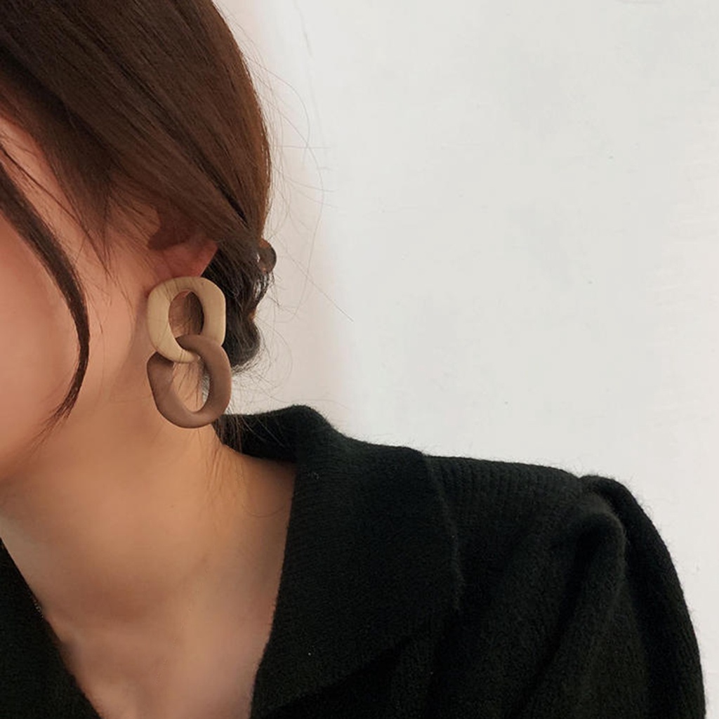 Hu Hu Hu Hu Hu Alat Bantu Pasang Kacamata♡ 1 Pasang Anting Bentuk Belah Ketupat Model Hollow Gaya Retro Warna Kontras Untuk Wanita