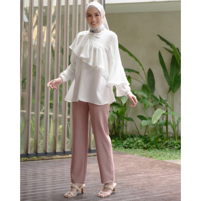 Claire blouse by wearing klamby (Offwhite L)