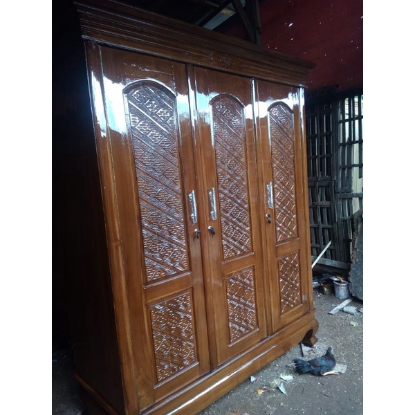 lemari jati 3 pintu