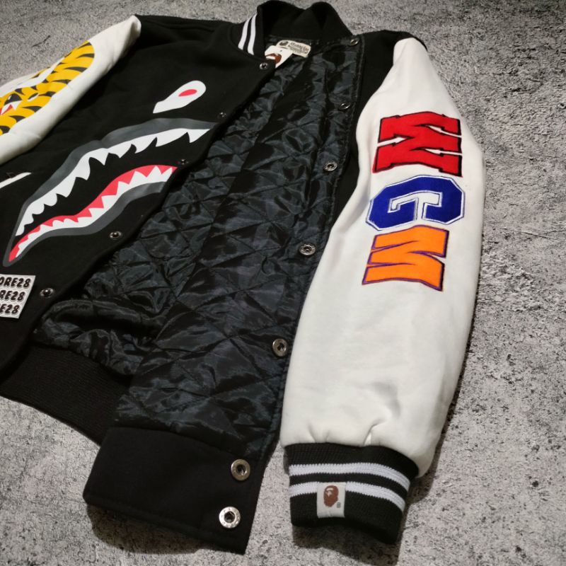 JACKET BOMBER / VARSITY BAPE SHARK BORDIR WGM FULLTAG &amp; LEBEL