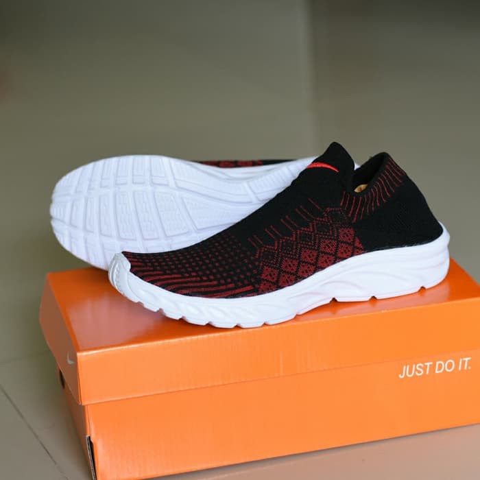 NYAMAN SEPATU SPORT NIKE HRN SLIP ON SLOP RUNNING SANTAI HITAM TANPA TALI BEST SELLER