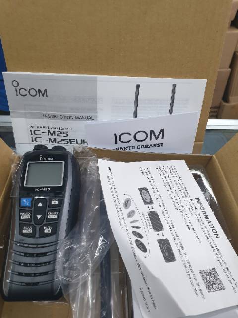 HT ICOM IC-M25 VHF MARINE HANDIE TALKIE MARINE M25 M25